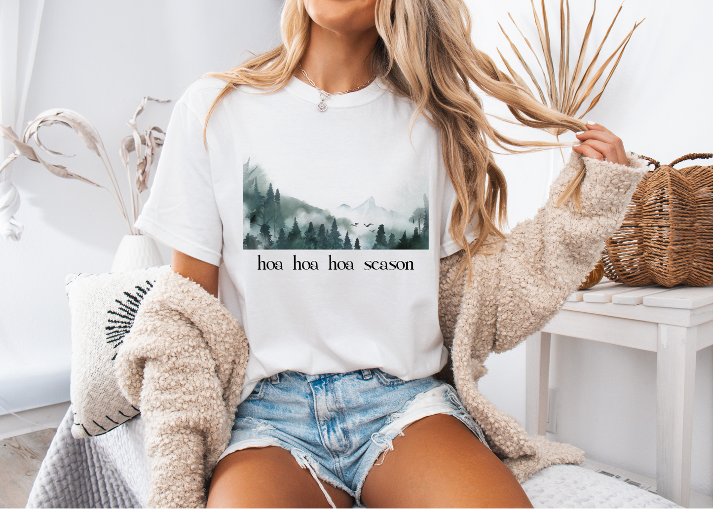Hoa Hoa Hoa Season Shirt, Hoa Hoa Hoa TShirt, Stephanie Meyer, Bookish Gift, Bookworm Gifts, TITSOAK, La Push Beach