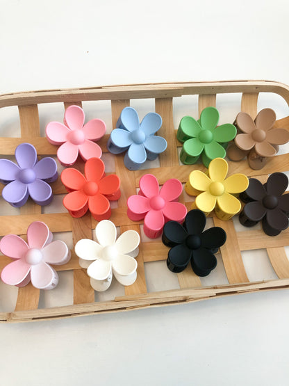 Flower Claw Clip, Flower Hair Claw, Flower Hair Clip, Daisy Hair Clip, Colorful Flower Hair Clip, Bridesmaids Hair Accessory, Hippie Clip